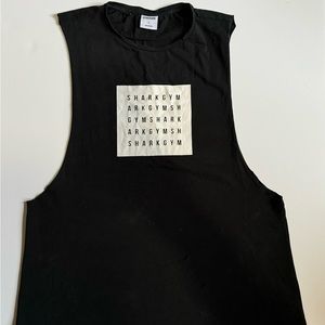 Gym Shark sleeveless Men’s Large tee
